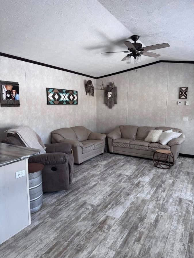 HOPE MOBILE HOME 3 Bedrooms 2 Bathrooms 16’ x 76’ single-wide