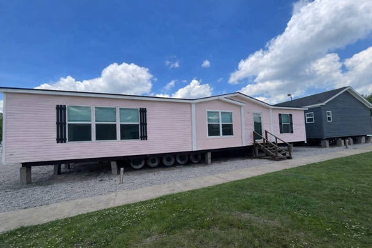 The Mobile Home Pink 3 Bedrooms | 2 Bathrooms