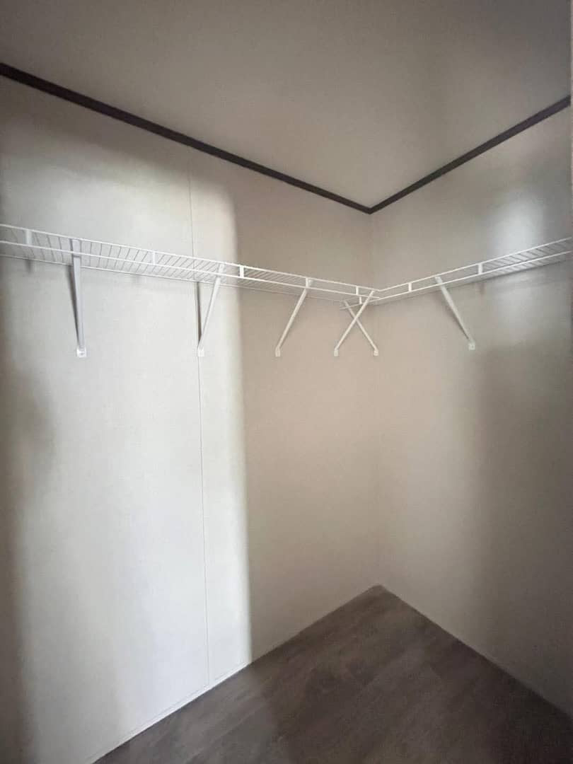 BRIDGE MOBILE HOME 3 Bedrooms | 2 Bathrooms