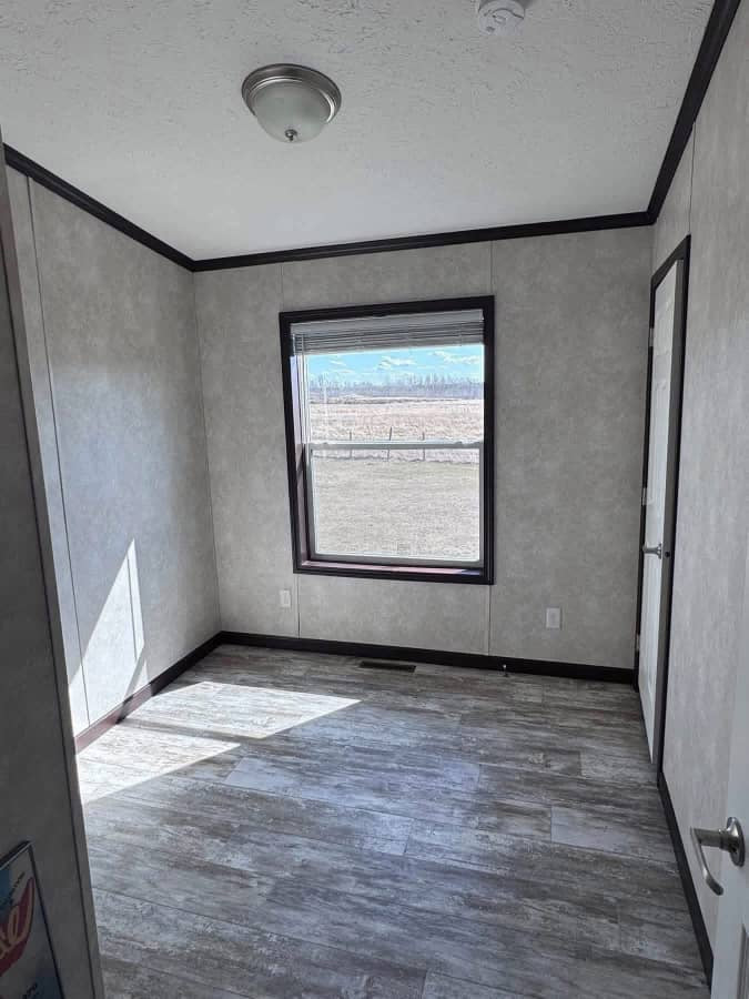 HOPE MOBILE HOME 16’ x 76’ single-wide