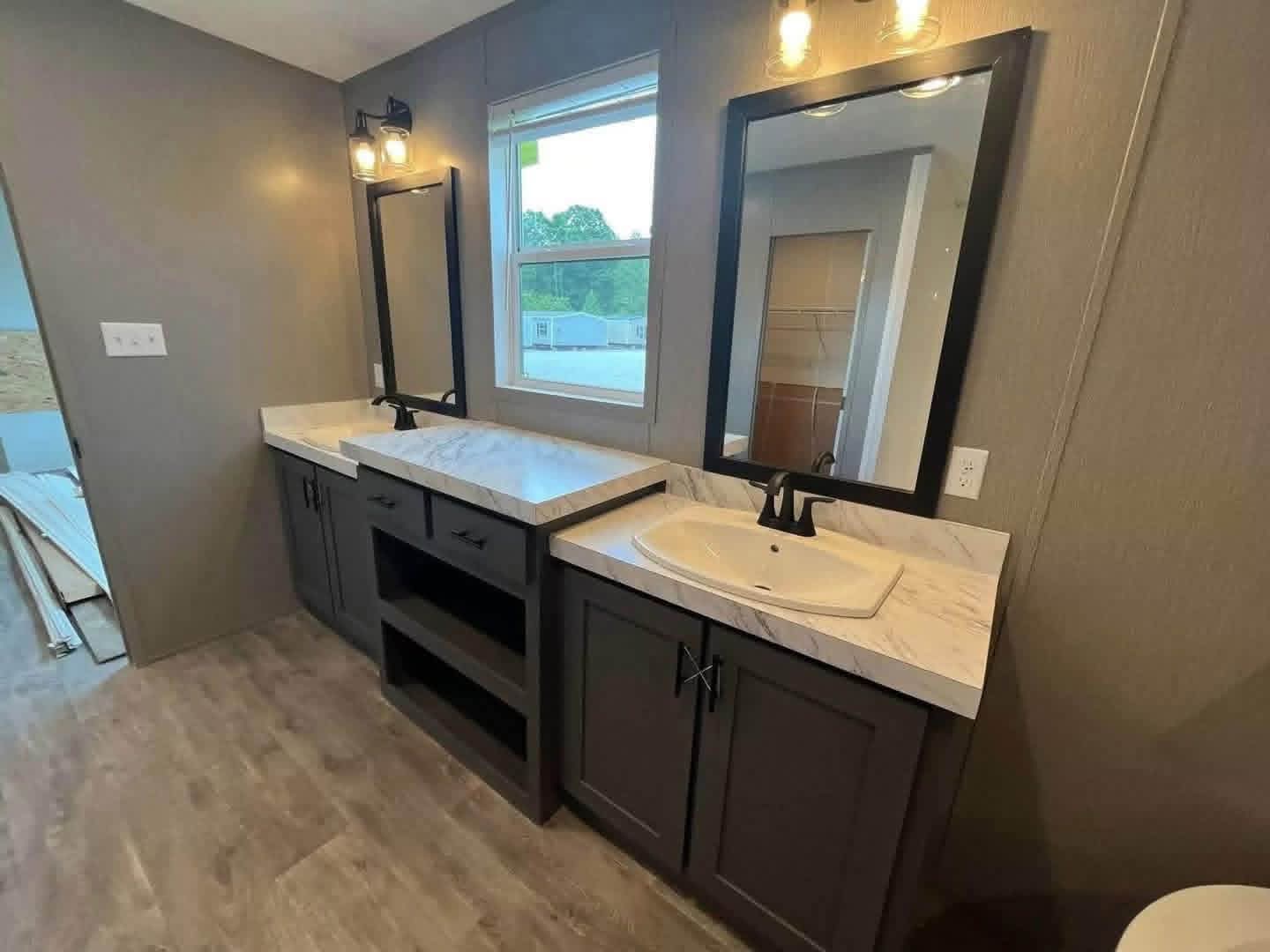 The Mobile Home Pink 3 Bedrooms | 2 Bathrooms