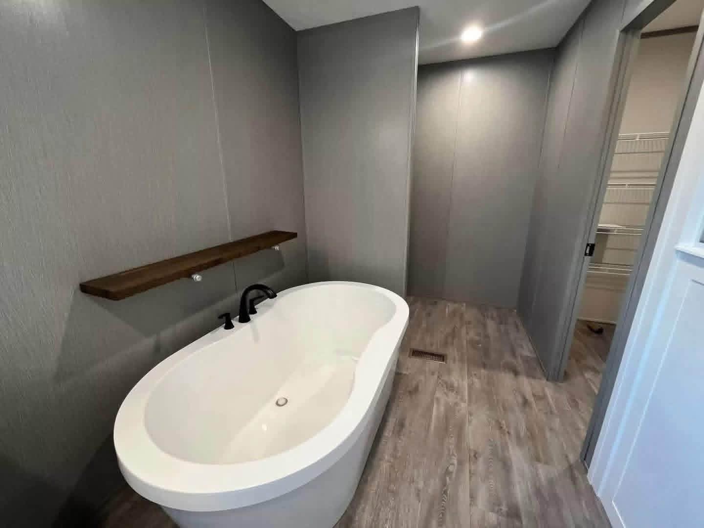 The Mobile Home Pink 3 Bedrooms | 2 Bathrooms