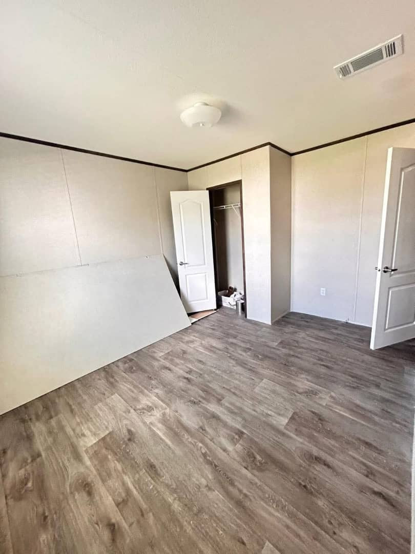 BRIDGE MOBILE HOME 3 Bedrooms | 2 Bathrooms