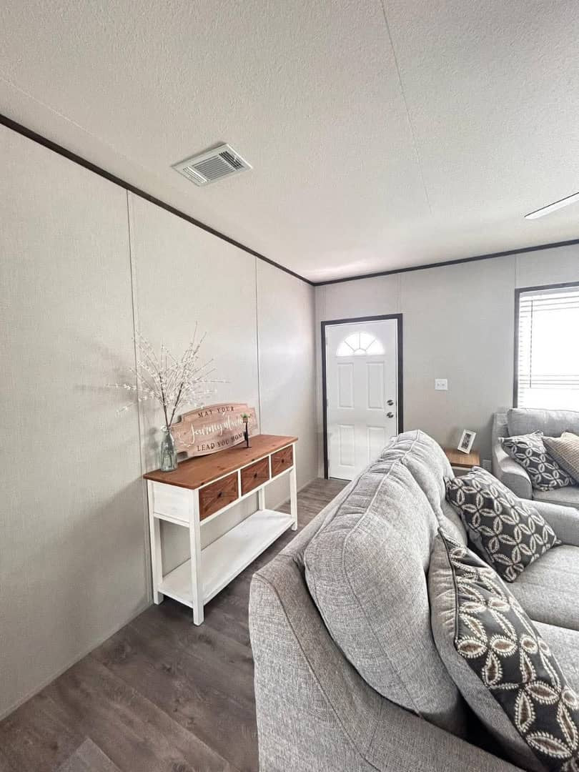 BRIDGE MOBILE HOME 3 Bedrooms | 2 Bathrooms