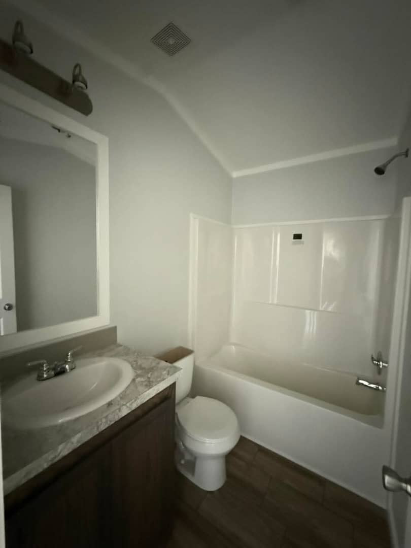 CHAMPIONS MOBILE HOME 3 Bedrooms 🛁 2 Full Baths