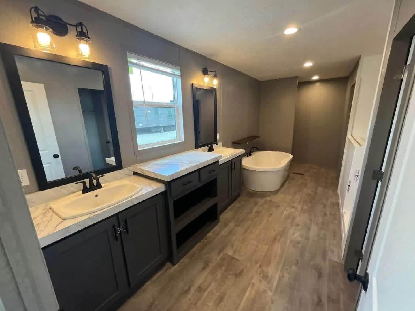 The Mobile Home Pink 3 Bedrooms | 2 Bathrooms