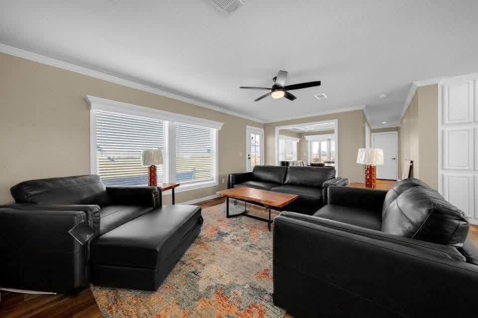 The Mobile Home Makary  3 Bedrooms, 2 Bathrooms