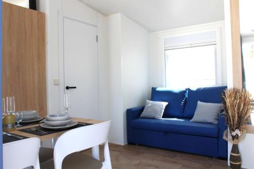 SANTORINI MOBILE HOME,  3 rooms, French style bathroom