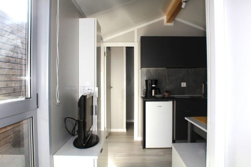 PIRAX MOBILE HOME , ️️ 2 rooms,  1 bathroom